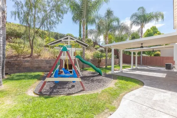 45000 Vine Cliff, Temecula, CA 92592