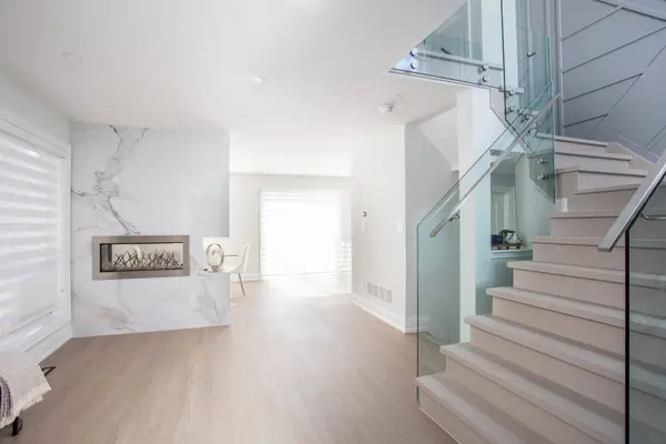 5940 Blue Spruce AVE, Burlington, ON L7L 6T2