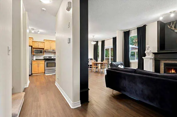 11309 81 AVE, Grande Prairie, AB T8W0A4