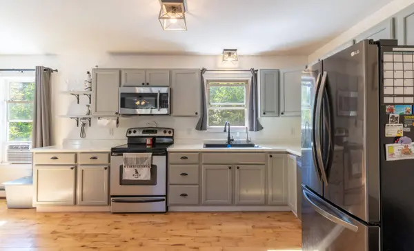 71 Bowdoinham RD, Lisbon, ME 04252