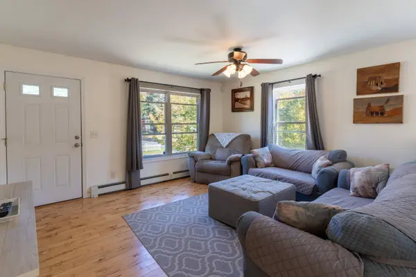 71 Bowdoinham RD, Lisbon, ME 04252