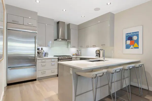 3524 14a ST SW #1, Calgary, AB T2T 3X9