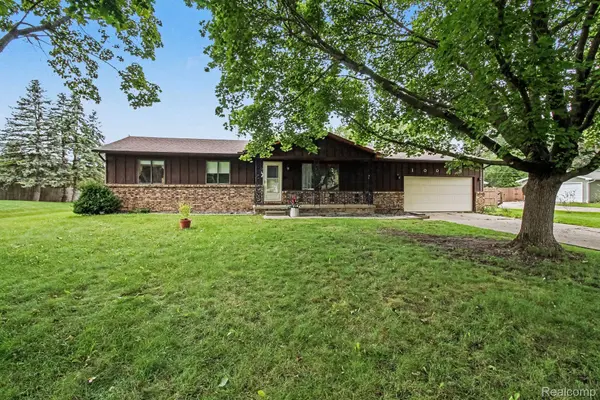 10066 Carpenter RD, Flushing Charter Township, MI 48433