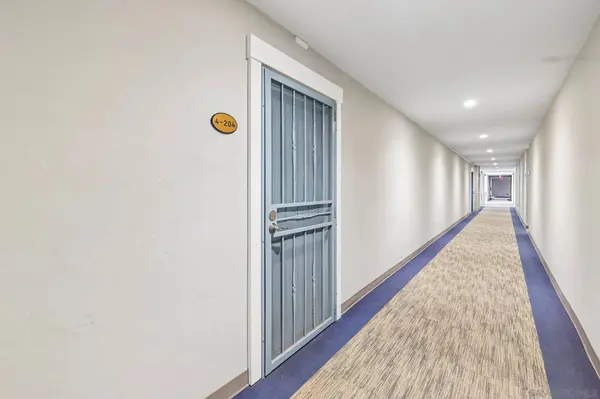 4600 Lamont St #204, San Diego, CA 92109