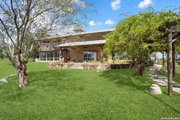 184 GUADALUPE HILLS LN, Seguin, TX 78155