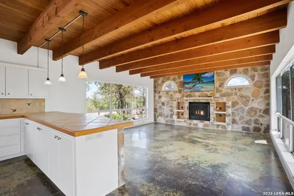 184 GUADALUPE HILLS LN, Seguin, TX 78155