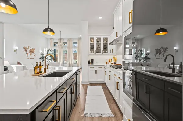 4017 Crepe Myrtle ST, Aubrey, TX 76227