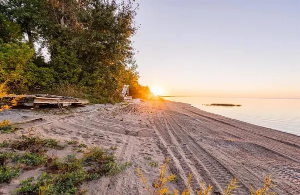 315 Hackberry AVE, Delta Beach, MB R1N 3A1