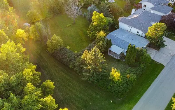 3 Alexander AVE, Portage La Prairie, MB R1N 3S5
