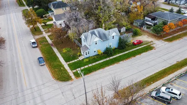 53 5th ST, Portage La Prairie, MB R1N 1H7