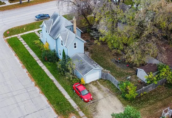 53 5th ST, Portage La Prairie, MB R1N 1H7