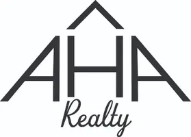 Distinction Real Estate with DRE Square