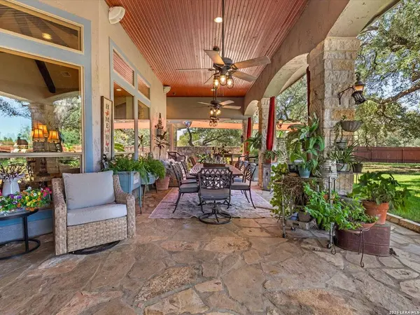 627 RIVER CHASE WAY, New Braunfels, TX 78132