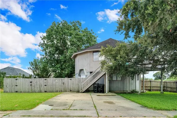 9011 PATRICIA ST, Chalmette, LA 70043