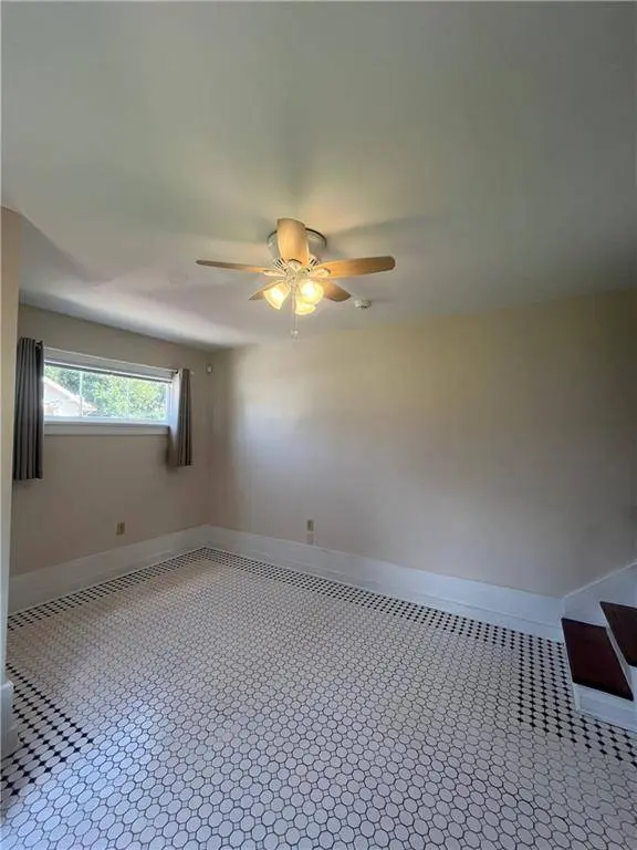 2433 GENERAL PERSHING ST, New Orleans, LA 70115