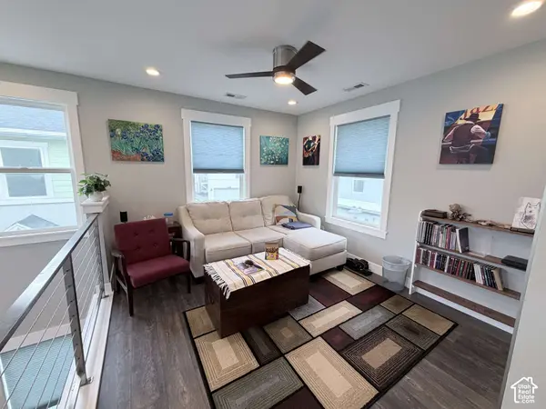 10563 S REDKNIFE DR, South Jordan, UT 84009