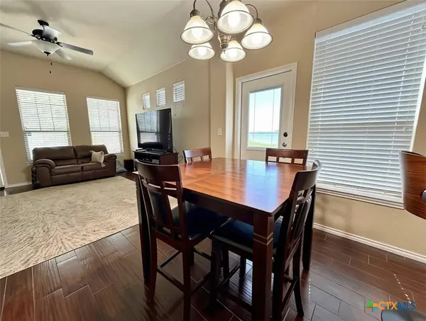 557 Creekside CIR, New Braunfels, TX 78130