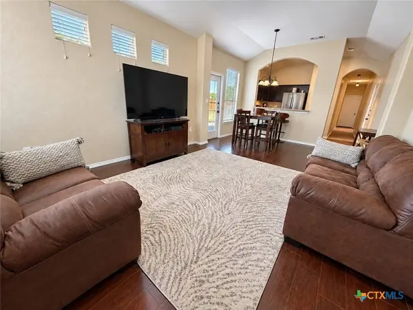 557 Creekside CIR, New Braunfels, TX 78130