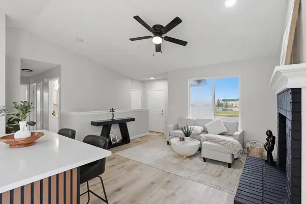 1012 E Winding Lane, Derby, KS 67037