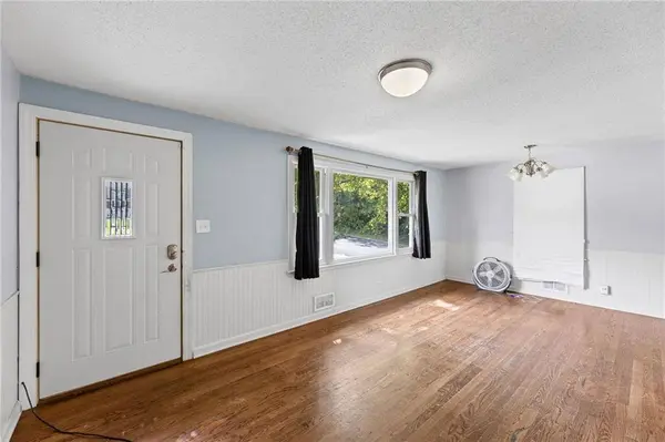 3800 E 71st TER, Kansas City, MO 64132