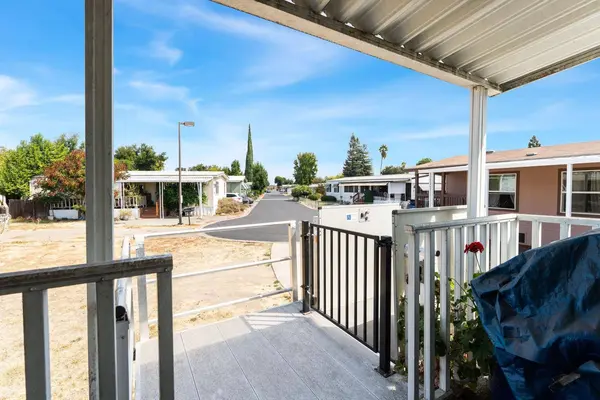 5100 N Highway 99 #154, Stockton, CA 95252