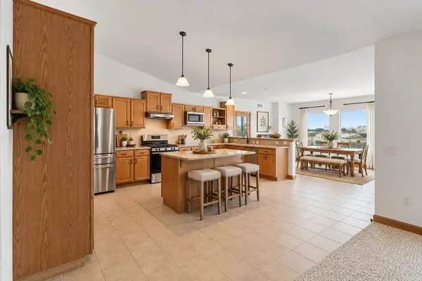 2026 Stonehaven Drive, Sun Prairie, WI 53590