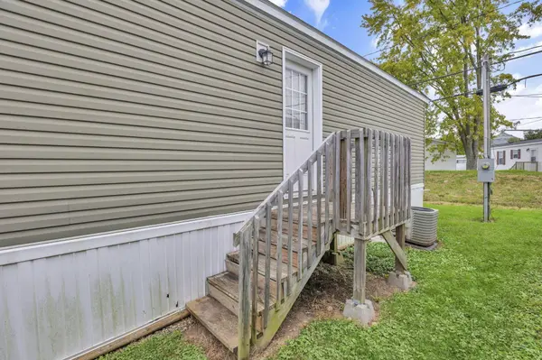 10694 E State Route 762 #9M, Lockbourne, OH 43137
