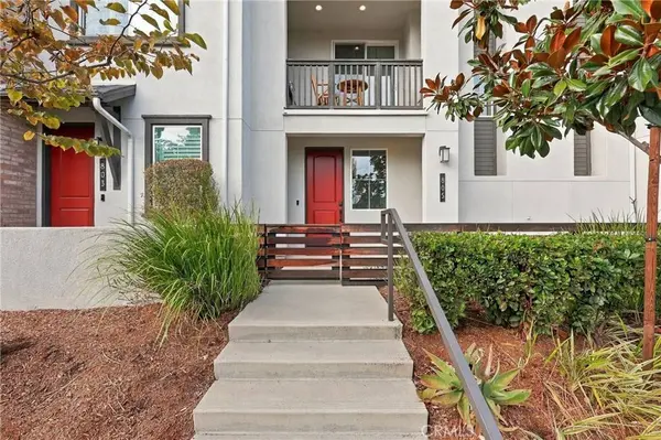 805 E South ST, Anaheim, CA 92805