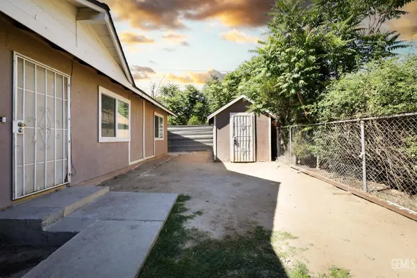 1236 Jeffrey Street, Bakersfield, CA 93305
