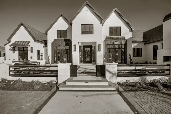 5 Things Every Buyer Should Know Before Purchasing in a Gated Community
