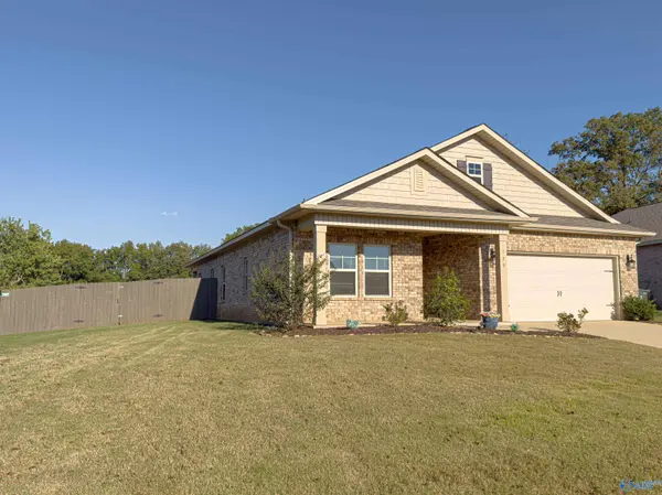 129 Branton Court, New Market, AL 35761