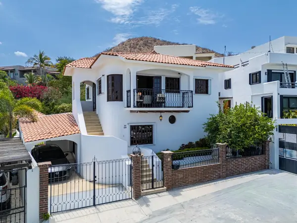 12 Los Cabos, Dana Point, CA 92629-3135