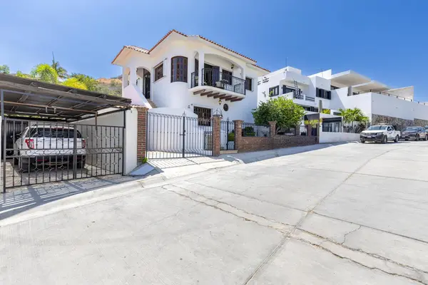 12 Los Cabos, Dana Point, CA 92629-3135
