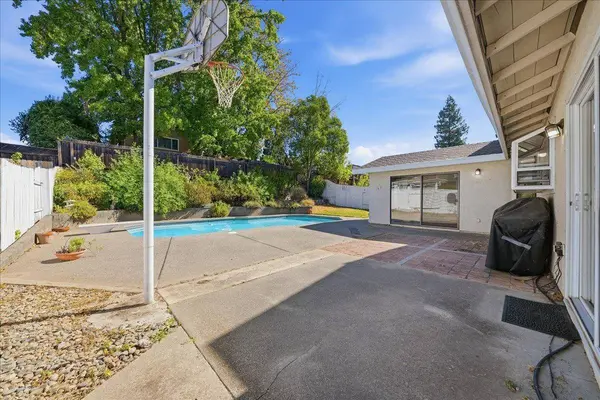 8085 Glen Alta WAY, Citrus Heights, CA 95610
