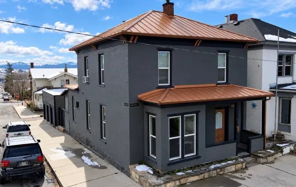504 W Galena