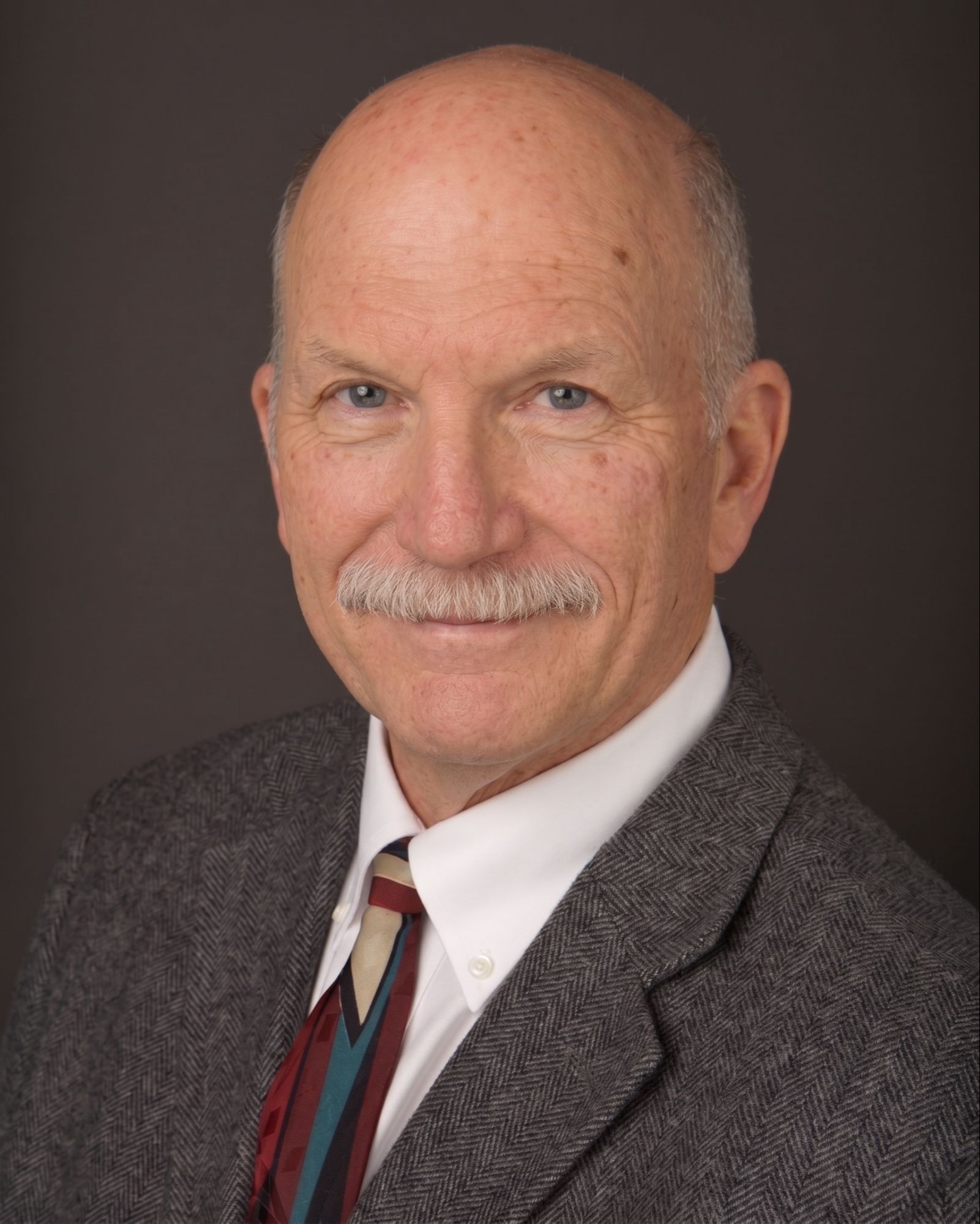 G. Robert Arnold, Broker, Premier Advantage Real Estate