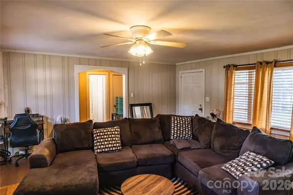 3828 Plainview RD, Charlotte, NC 28208