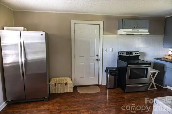 3828 Plainview RD, Charlotte, NC 28208