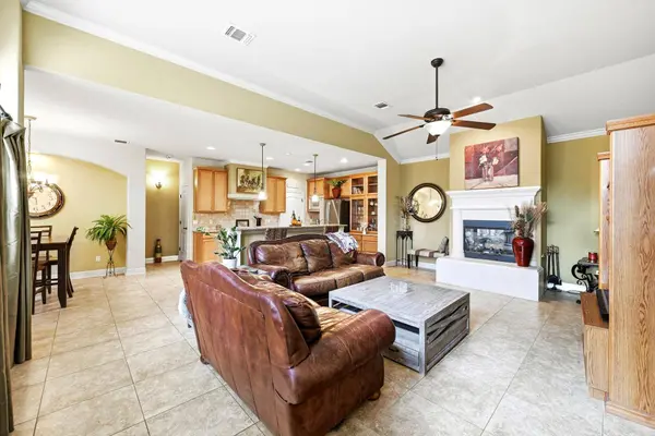 111 Via Villina, Buda, TX 78610