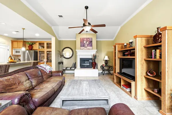 111 Via Villina, Buda, TX 78610