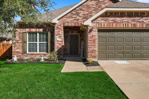 1301 Lasso DR, Little Elm, TX 75068