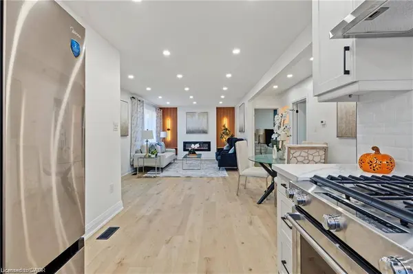 98 Wise Crescent, Hamilton, ON L8T 2L8