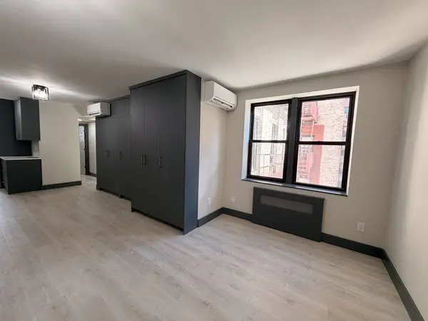 14 Cass Pl #3A, Brooklyn, NY 11235-4706