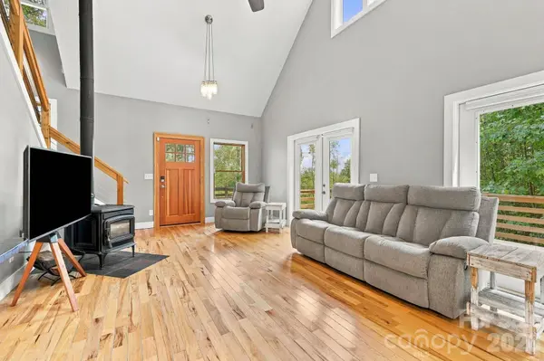 15 Shytle LN, Fletcher, NC 28732