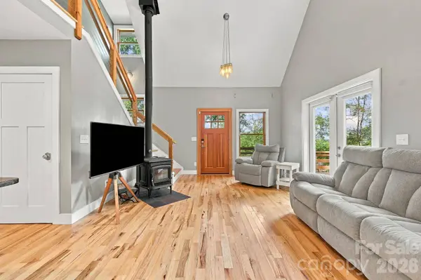15 Shytle LN, Fletcher, NC 28732