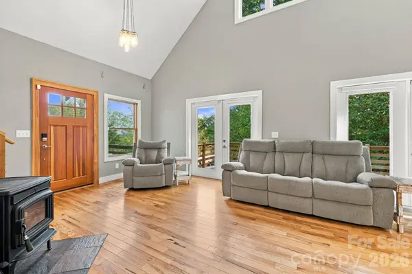 15 Shytle LN, Fletcher, NC 28732