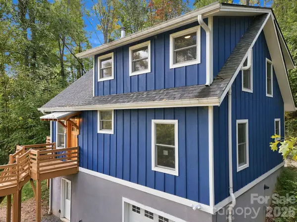 15 Shytle LN, Fletcher, NC 28732