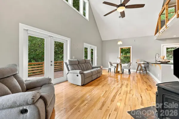 15 Shytle LN, Fletcher, NC 28732