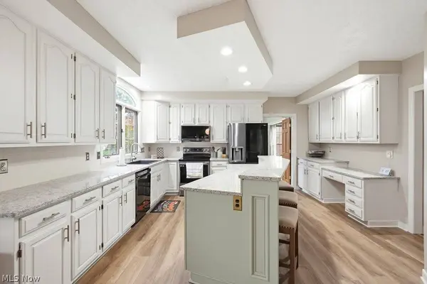 9020 Humberside AVE NW, North Canton, OH 44720