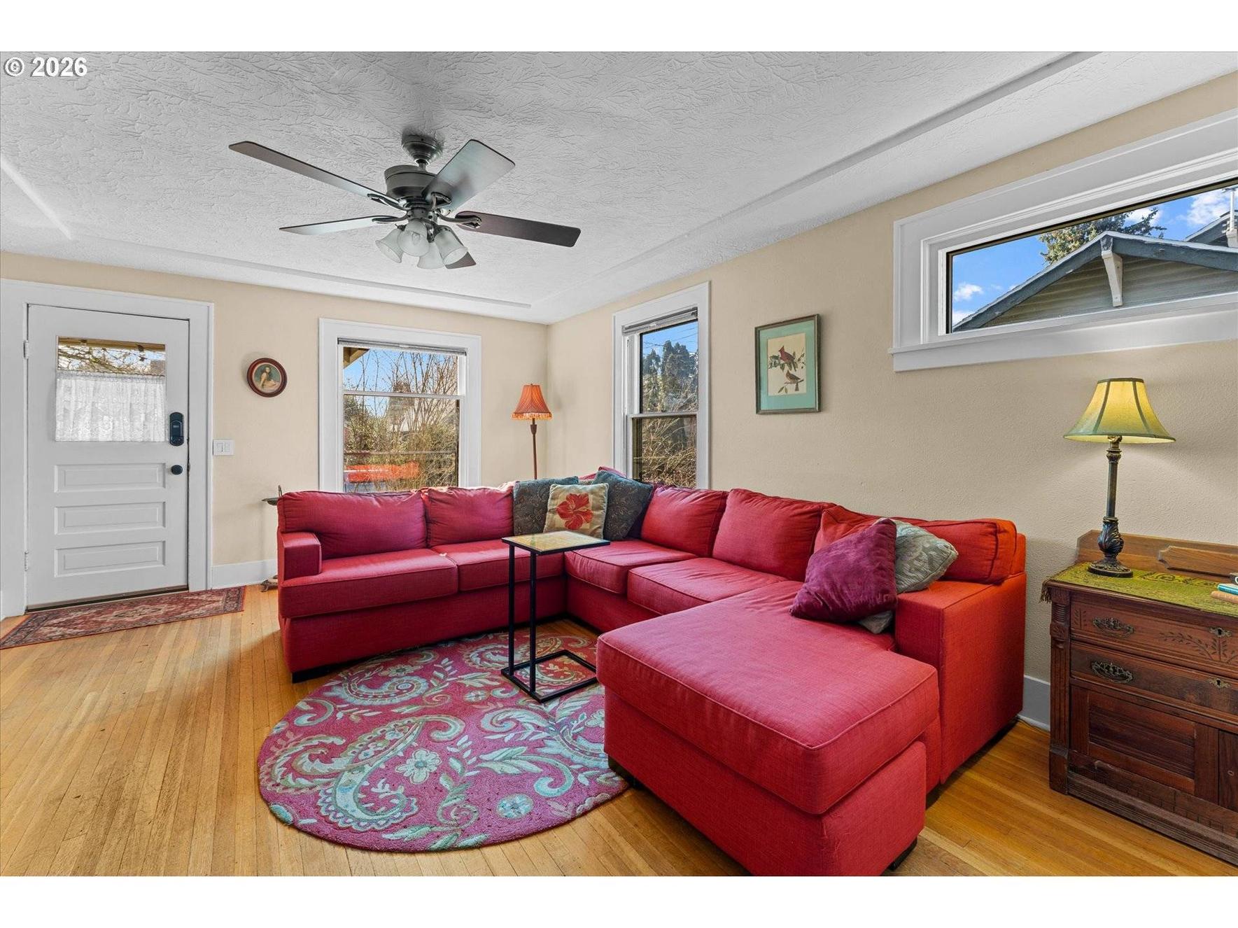 3805 SE Mall St - Kitchen